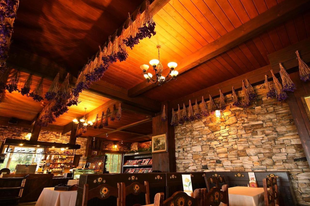 Provence Rose Lodge Renai Eksteriør bilde