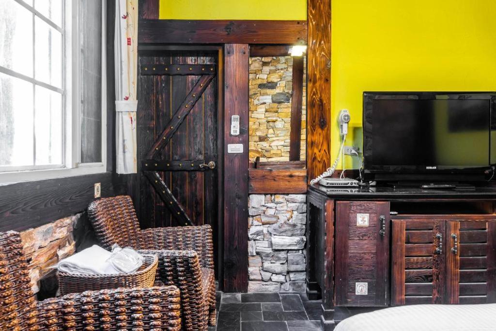 Provence Rose Lodge Renai Eksteriør bilde